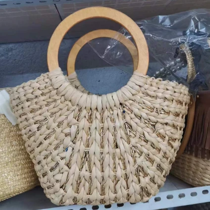 Mânere din lemn cu coajă de porumb țesută cu coajă de porumb