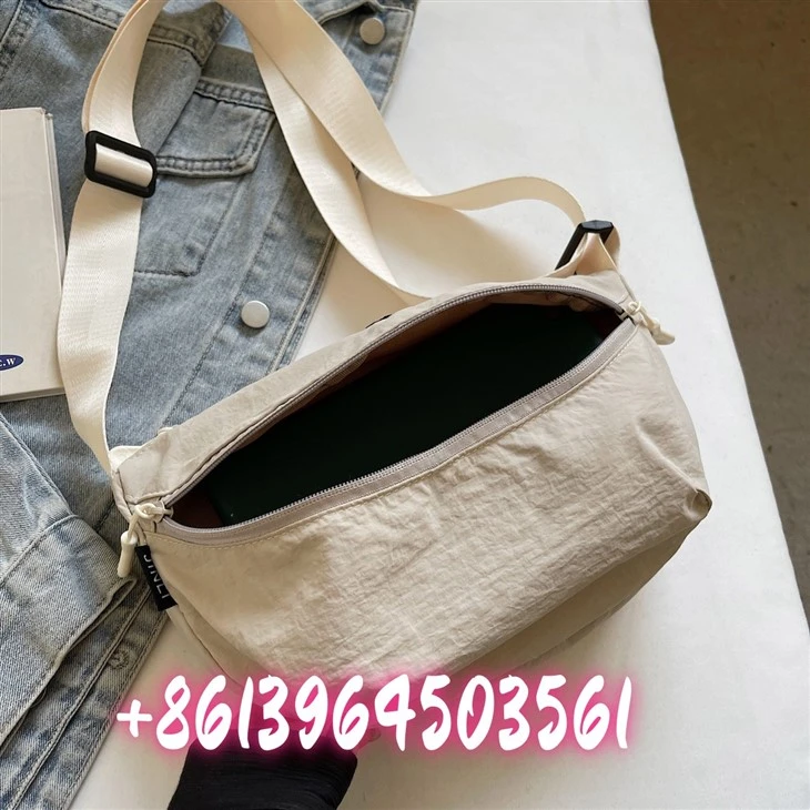 Pungi din nylon pentru femei