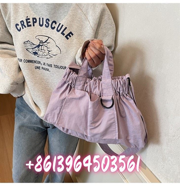 Pungi de nailon violet reciliat