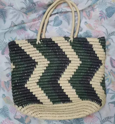 Geanta de plaja din hartie naturala tesuta manual