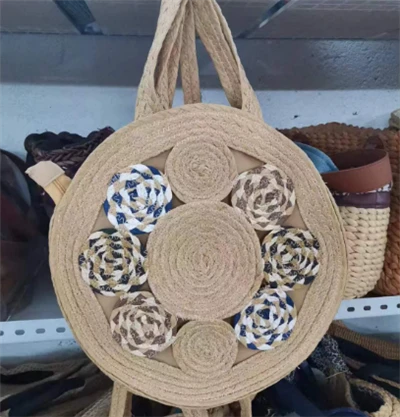 Geantă de umăr pentru femei cu formă rotundă