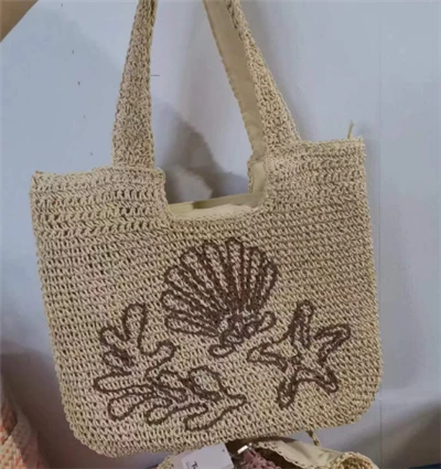 Geantă de umăr din hârtie croșetată cu model de broderie