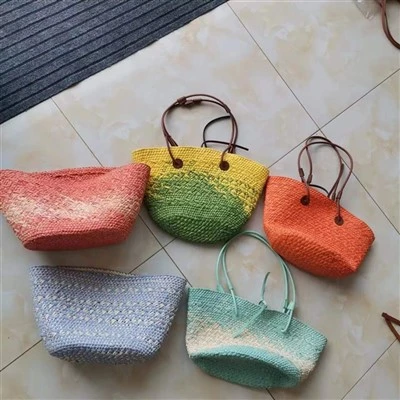 Geanta colorată țesută cu hârtie cu mânere PU