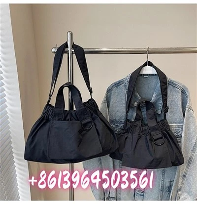 Pungi cu umăr din nylon cu curea lungă
