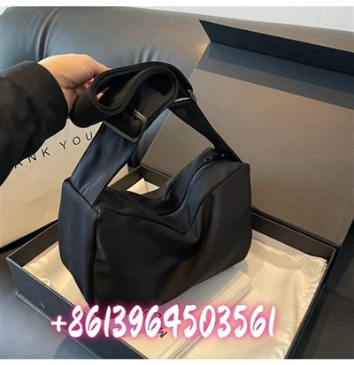 Femeie din Nylon Bag de CrossBoday